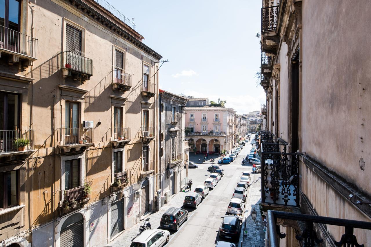 Lettera Living Apartment Catania Bagian luar foto