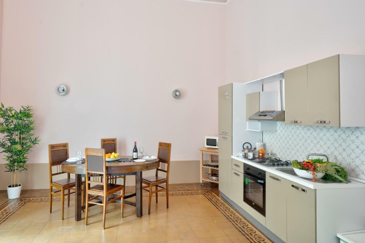 Lettera Living Apartment Catania Bagian luar foto