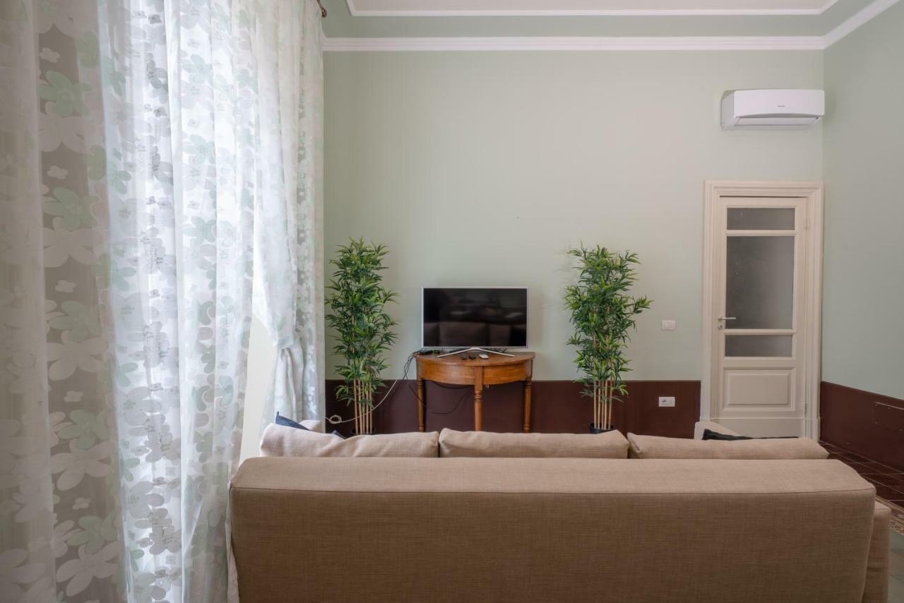 Lettera Living Apartment Catania Bagian luar foto