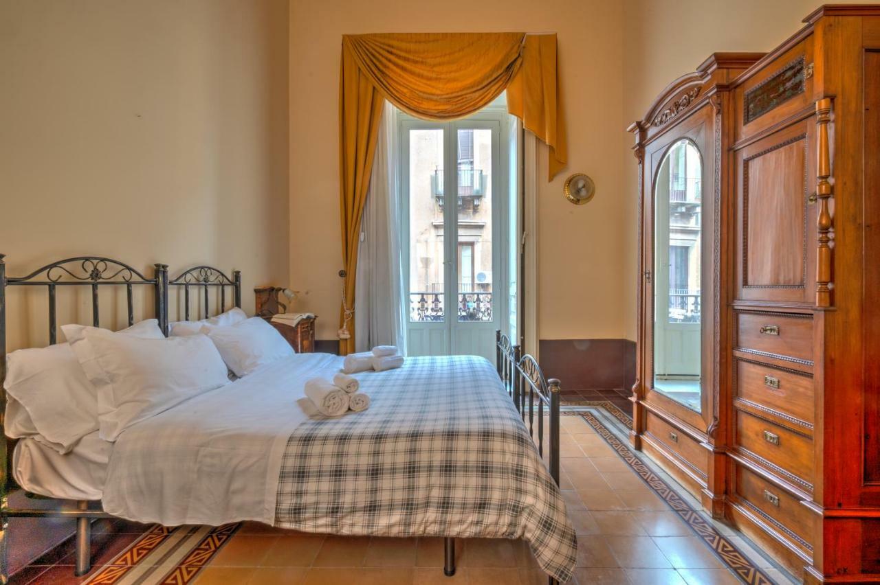 Lettera Living Apartment Catania Bagian luar foto